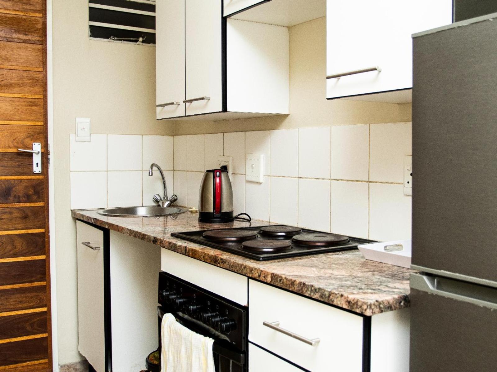 Leas Furnished Apartments - Capital Hill Pretoria-Noord Chambre photo