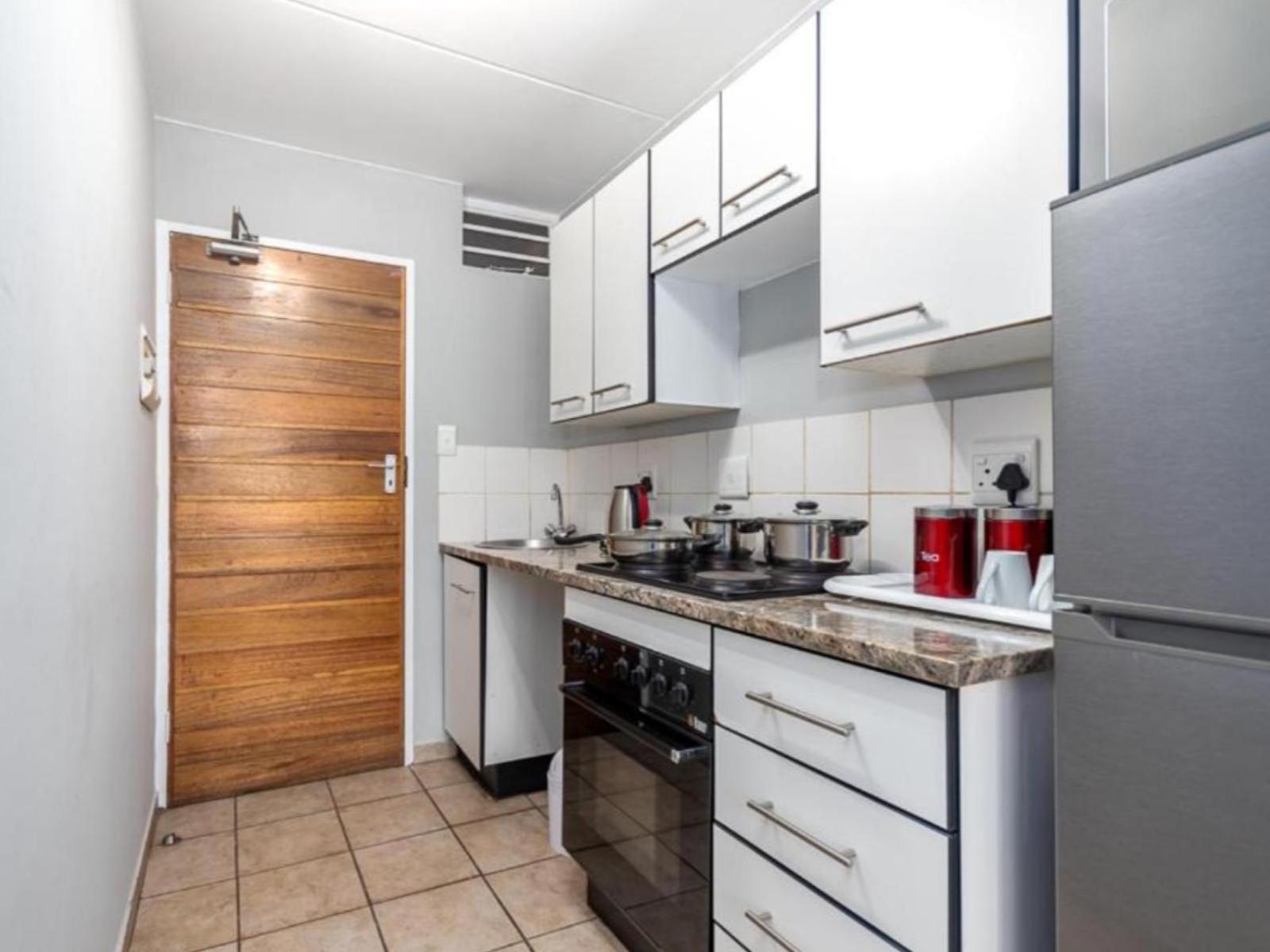 Leas Furnished Apartments - Capital Hill Pretoria-Noord Chambre photo